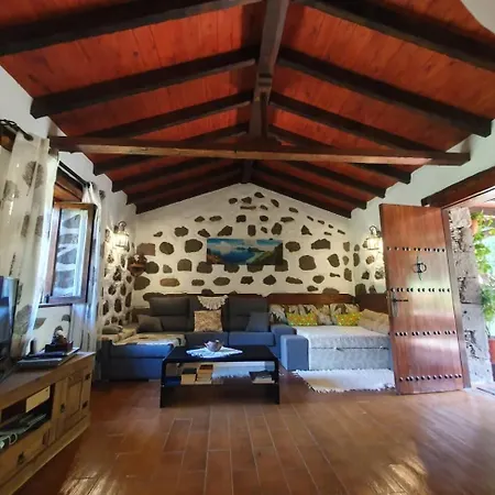 1 Hab En Un Entorno Paradisiaco En Con Terraza Y Billiard *